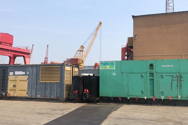鸡东发电机出租空气滤清器的清洁频率是多少？